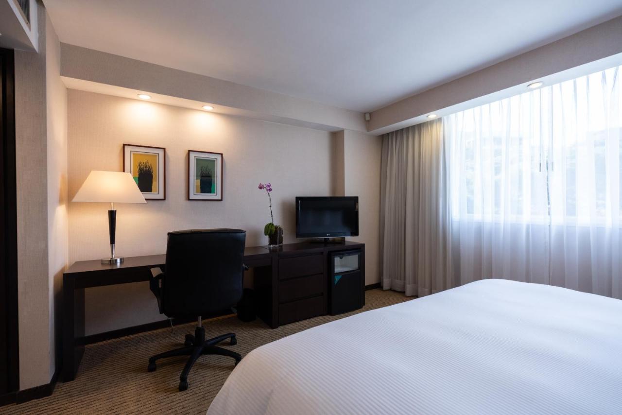 Eurobuilding Hotel & Suites Каракас Екстериор снимка A room at the hotel