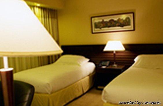 Eurobuilding Hotel & Suites Каракас Стая снимка A room at the hotel